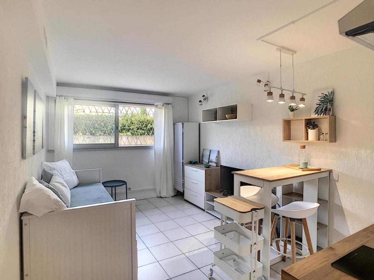 Golfe Juan Studio Dans Residence Avec Piscine Vallauris Luaran gambar